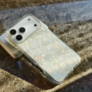 Futrola Mermer za iPhone 17 bela